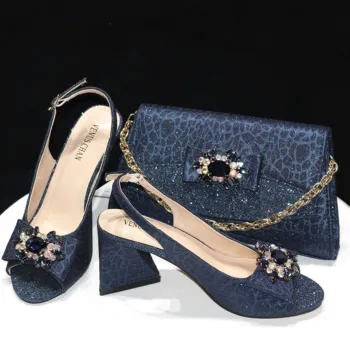 2024 Yeni İtalyan tasarım Ayakkabı Düğün için Eşleşen Çanta ile Nijeryalı Kadınlar Düğün Ayakkabı ve çanta seti Mavi Renkte
