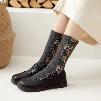 DOIAESKV Yeni Moda Kadın Çorap Pamuk Euramerican Ulusal Rüzgar Çiçekler Sonbahar ve Kış Bayanlar Çorap Sıcak Sevimli Kadın Çorap