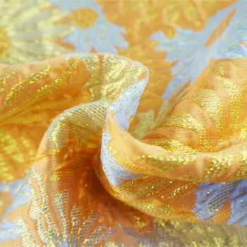 Kabartmalı Jakarlı Kumaş Altın Akış Tasarımı ile Dikiş Malzemesi Cheongsam Elbise Konfeksiyon Kumaş 145cm Metre Tarafından Satılan