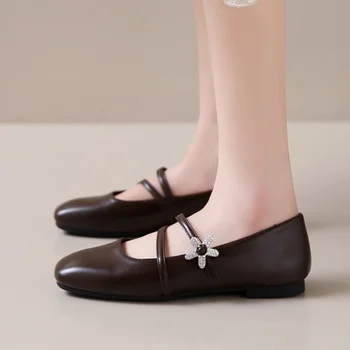 Kristal Kadın Ayakkabı Daireler Lüks Sığ ayakkabı Yaz 2024 Tasarımcı Kare Ayak Zarif ayakkabı Marka Elbise Yürüyüş Femme Zapatos