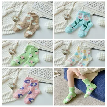 Peluş Mercan Kadife Çorap Rahat Kadın Çorap Baskı Çiçek Desen Çorap Orta Tüp Kış Uyku Çorap ev çorabı