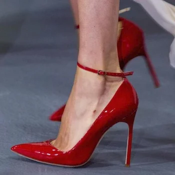 Seksi Kırmızı Düğün Ayakkabı Gelin Sivri Burun Ayak Bileği Kayışı Patent Deri Kadın Ayakkabı Pompaları Cut-out 2019 Patchwork Ziyafet Elbise Ayakkabı