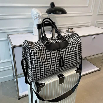 Seyahat silindir çanta büyük kapasiteli kadın spor spor çantası kuru ve ıslak lüks El bagajı kadın tasarımcı haftasonu çanta seyahat