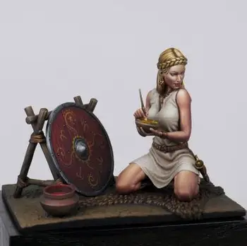 Yeni Demonte 1/24 70mm antik kadın savaşçı oturmak baz Reçine Şekil Boyasız model seti